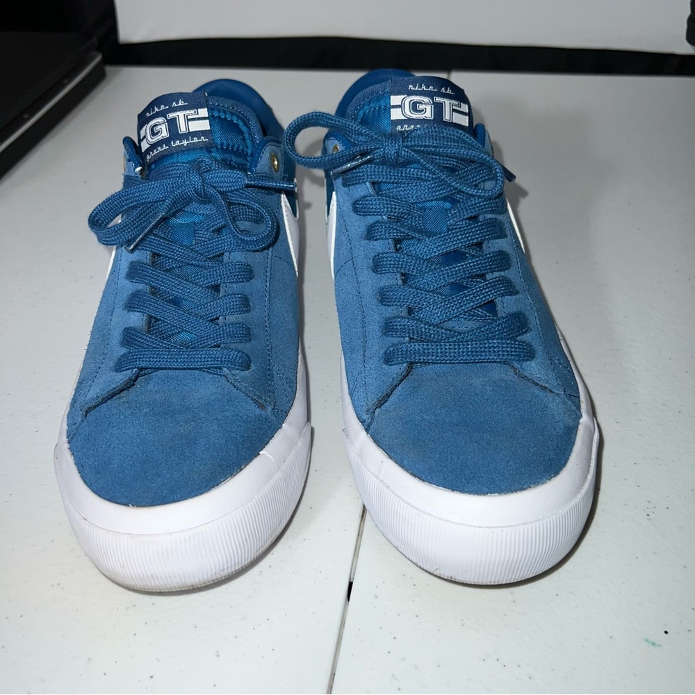 Nike 9.5 Zoom Blazers